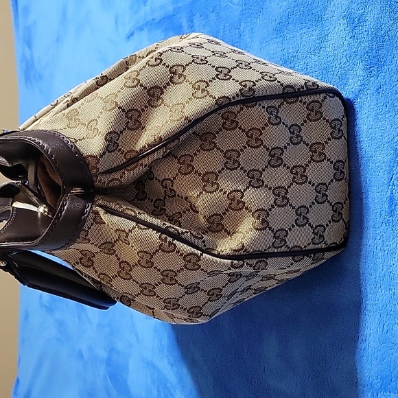 Gucci Sukey GG Medium Canvas Shoulderbag Tote - Picture 2 of 16